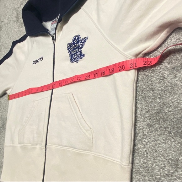Rare Off-White Vintage Roots Toronto Maple Leafs Zip Up, L - Picture 2 of 16
